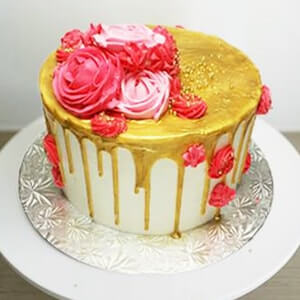 Gold drip themed cake in Columbus, Ohio