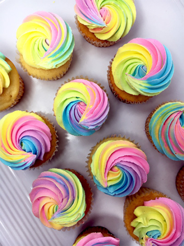 Rainbow swirl cupcakes