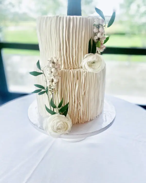Anniversary Cakes - Image 10