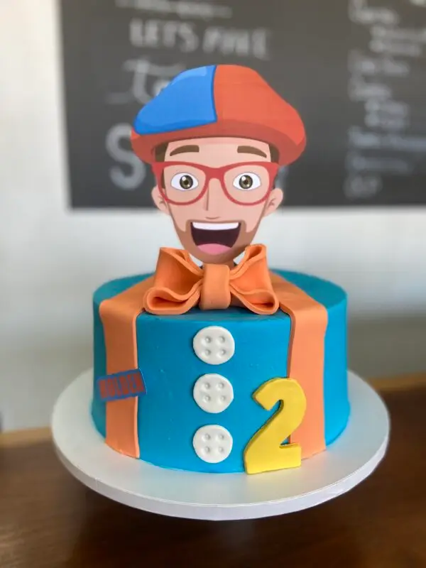 Themed Cakes - Image 34