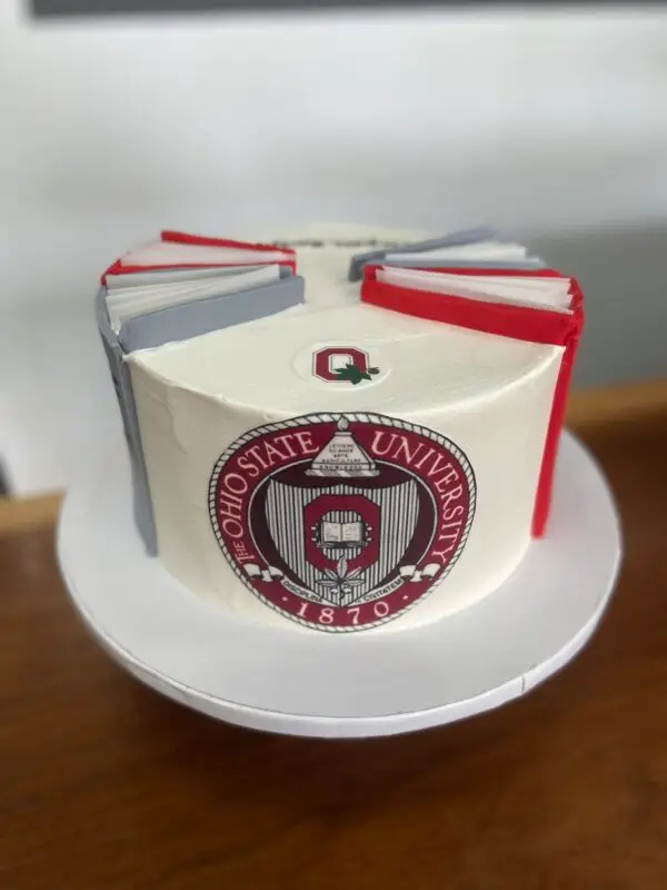 Graduation Cakes - Image 12