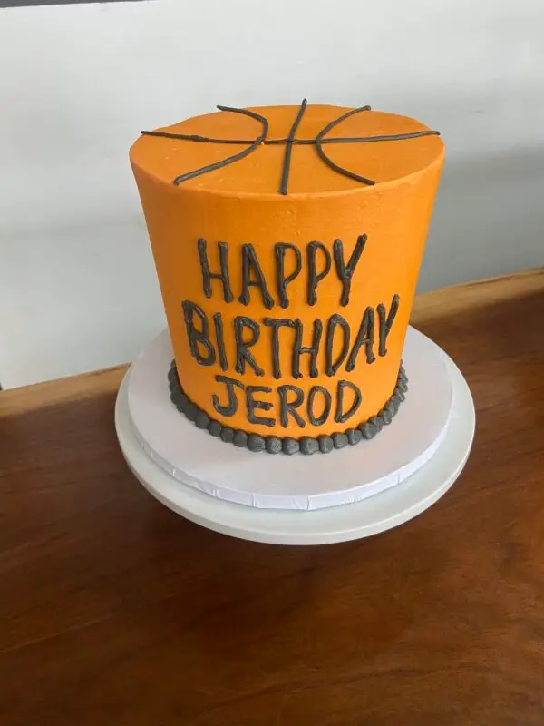 Themed Cakes - Image 29