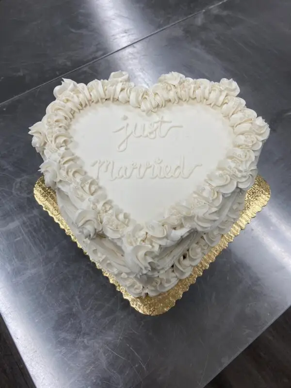 Anniversary Cakes - Image 7