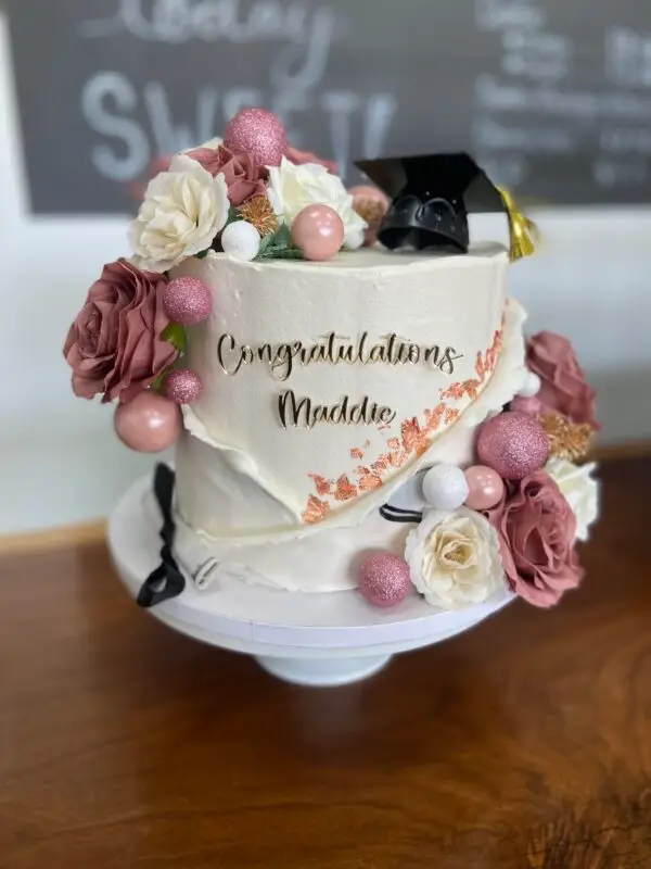 Graduation Cakes - Image 4