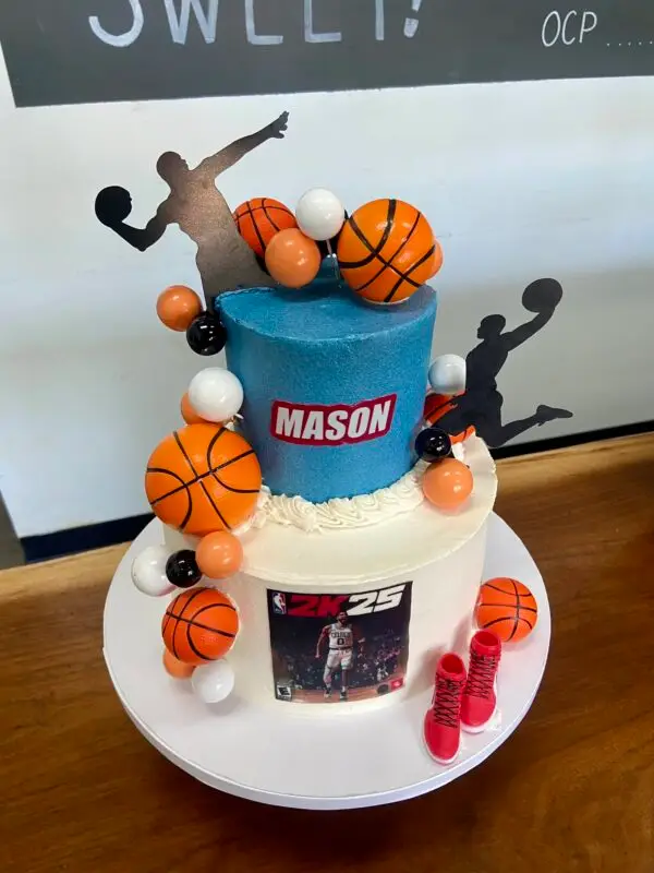 Themed Cakes - Image 17