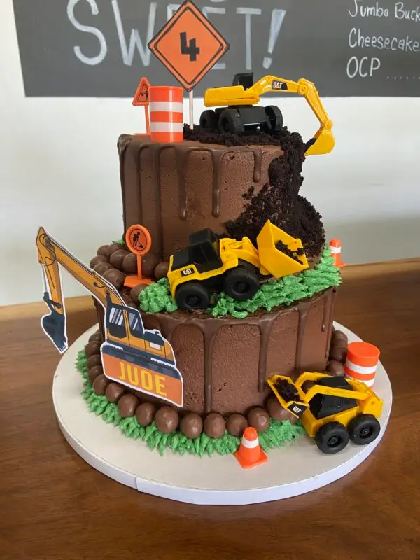 Themed Cakes - Image 15
