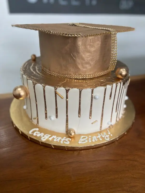 Graduation Cakes - Image 2