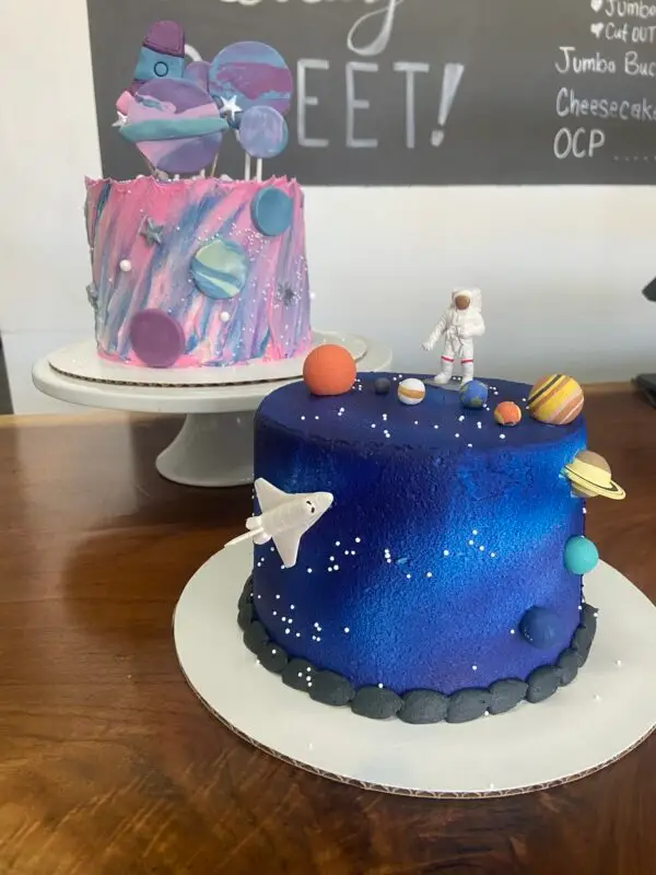Themed Cakes - Image 3