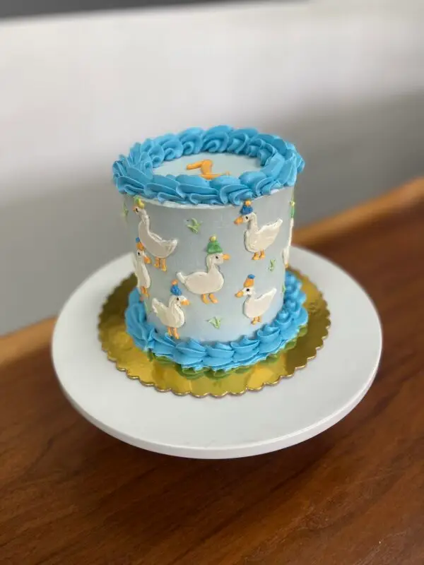 4" All icing goose theme