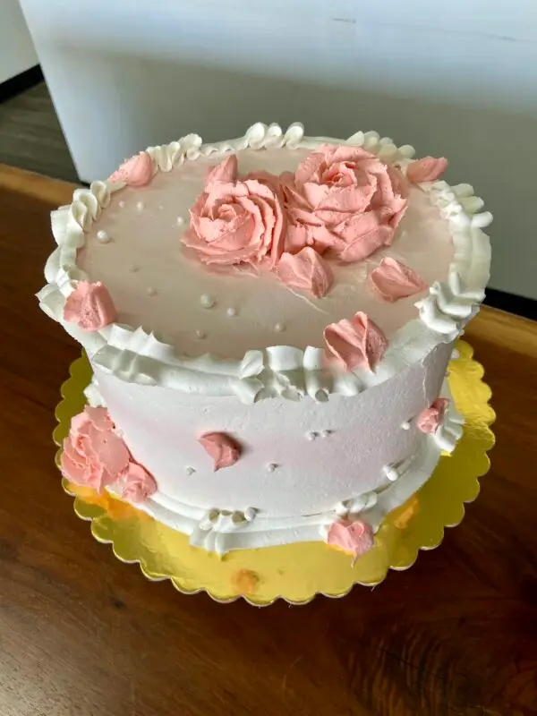 8" All icing petal and icing rose theme