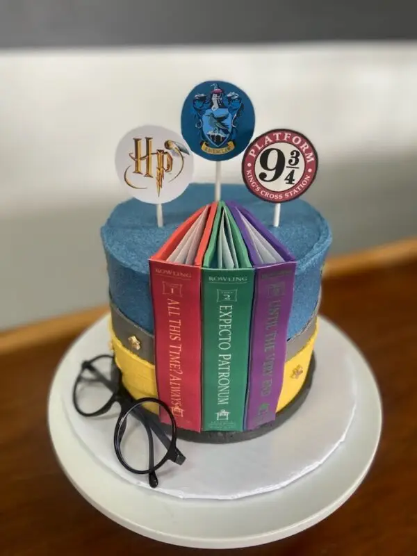 6" HP Theme book spine with paper toppers and plastic glasses